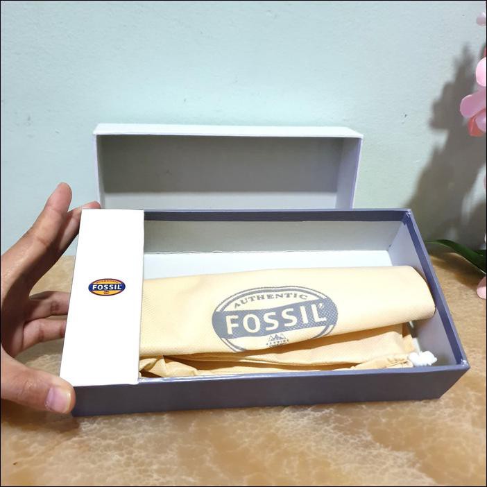 

KOTAK PACKAGING DOMPET BOX FOSSIL SABLON HARD CASE