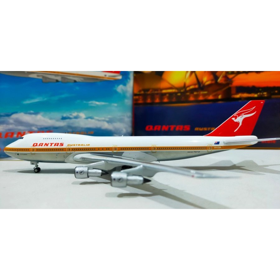 Qantas Boeing 747-200 VH-EBA Phoenix 1:400