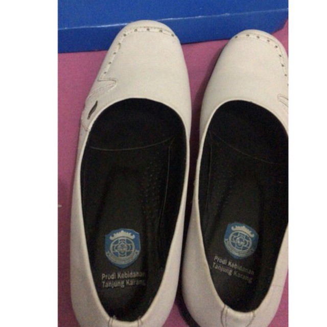 Sepatu Kulit Poltekkes
