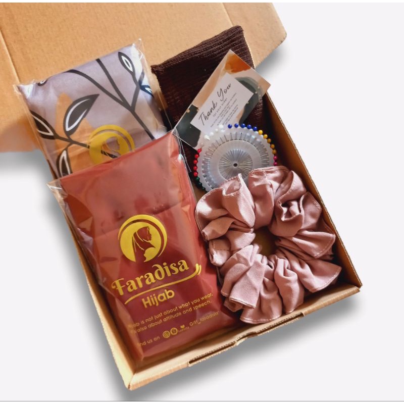 hamspers 2 hijab segi empat gift box lebaran