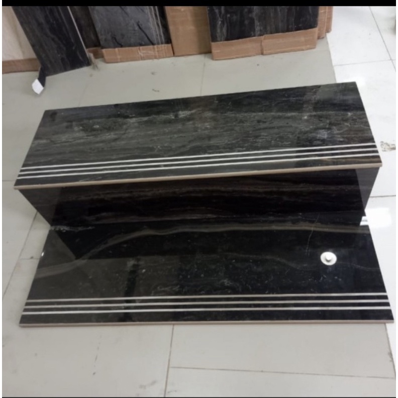 granit anak tangga asford black valentino ukuran 30x100+20x100 bisa custom