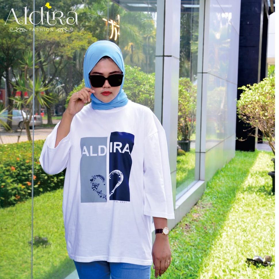 Aldira Kaos Oversize Wanita Hijab / Style Kaos Oversize Wanita / Outfit Kaos Oversize / Kaos Lengan 