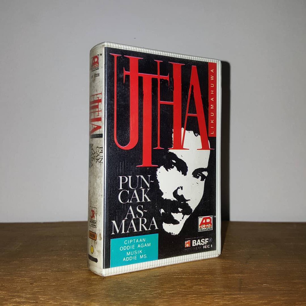 Kaset Utha Likumahuwa - Puncak Asmara