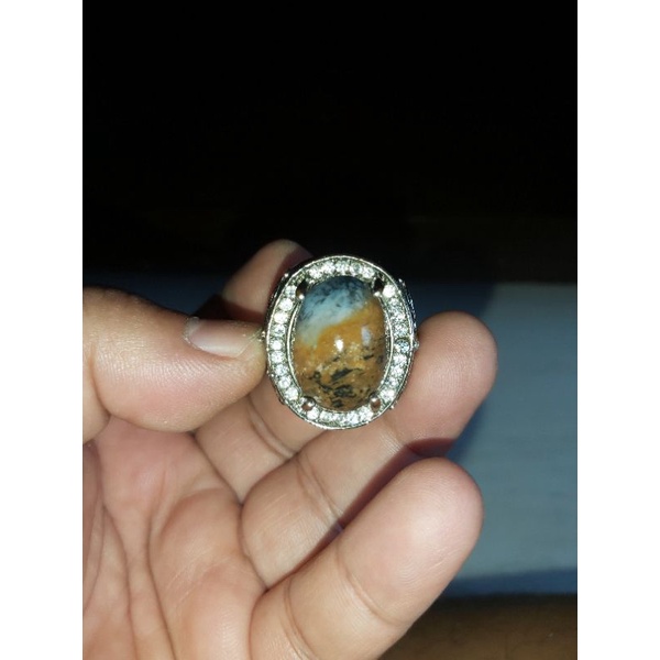 Batu gambar pemandangan antik