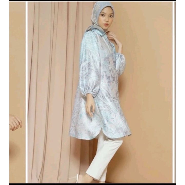 Preloved Buttonscarves x Vone Yura Top