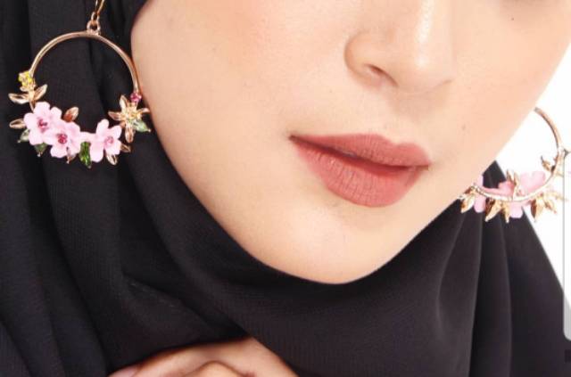 A139 Anting hijab bunga gold