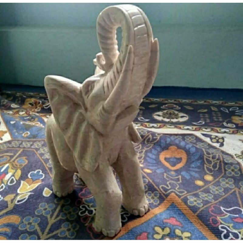 Patung Gajah Marmer