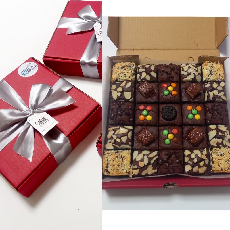 

Brownies Premium / Brownies Sekat / Fudgy Brownies Sekat 20 x 20 - Hampers / Hantaran