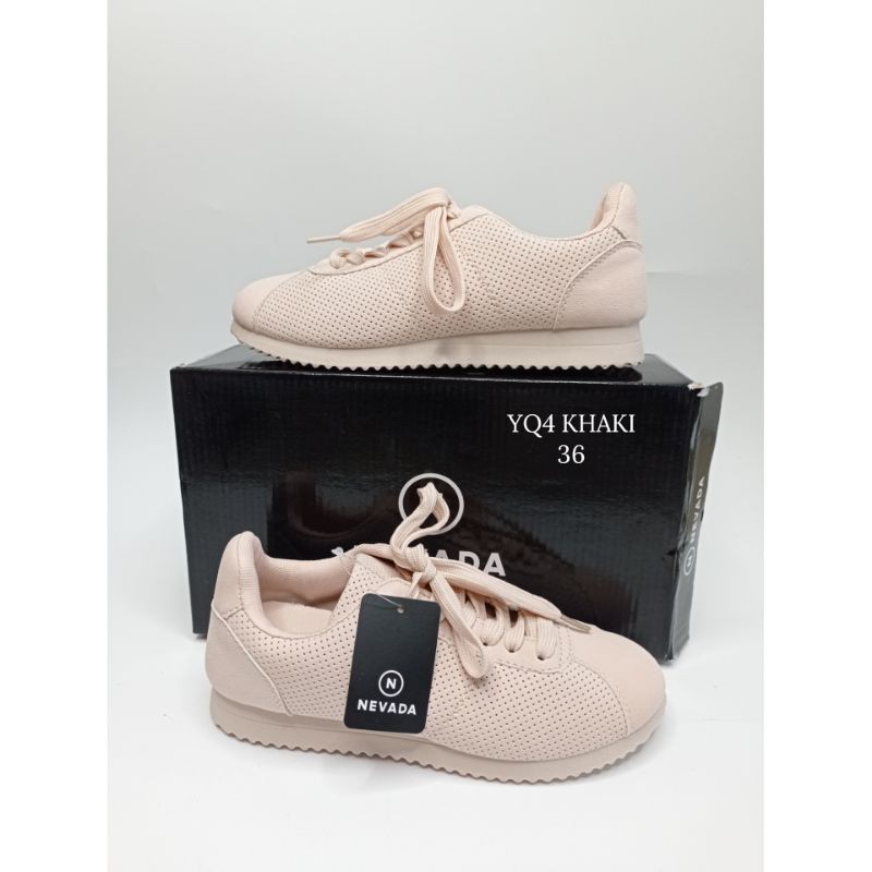 Sepatu Nevada YQ4