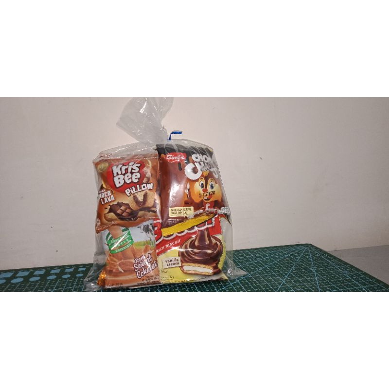

Paket jajan serba coklat 01