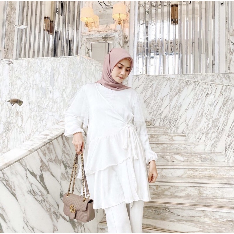 CELINE BLOUSE by Vanillahijabofficial / Vanilla Hijab
