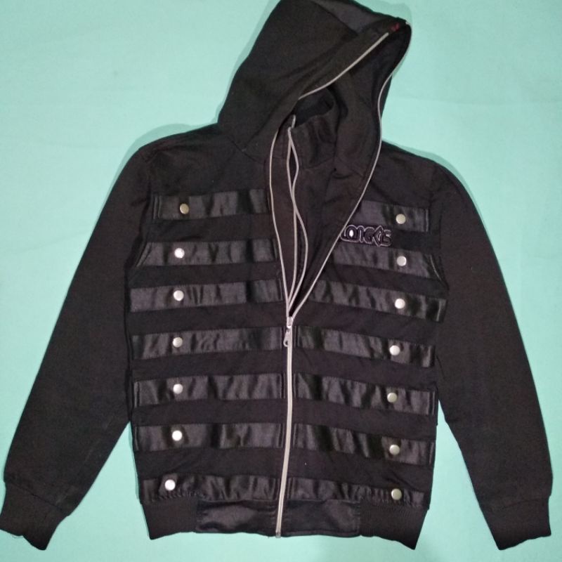 Sweater Hoodie motif garis hitam