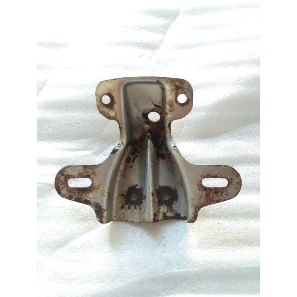 Pangkon breket lampu stop yamaha v75 original