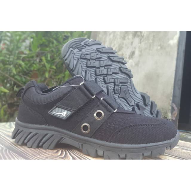 Sepatu tracking Ardiles original - Tipe zeonic - Medan