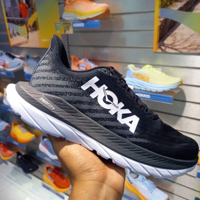 Sepatu Running Hoka One one Mach 5 Black white