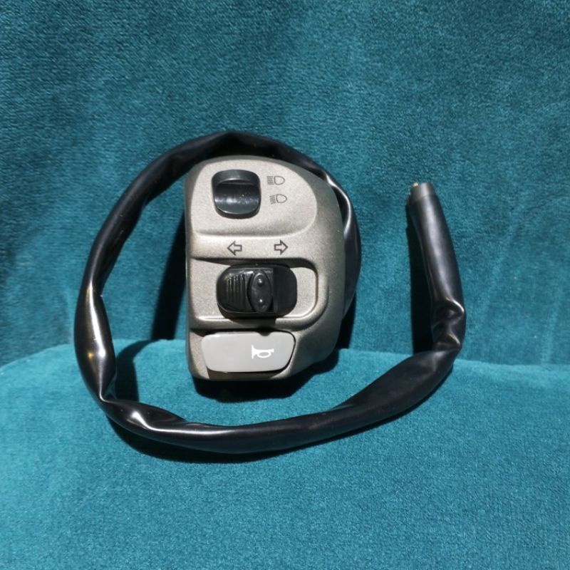 SAKLAR SEIN SEN RITING HOLDER KIRI YAMAHA FINO KARBU FI GRANDE 125 ORIGINAL