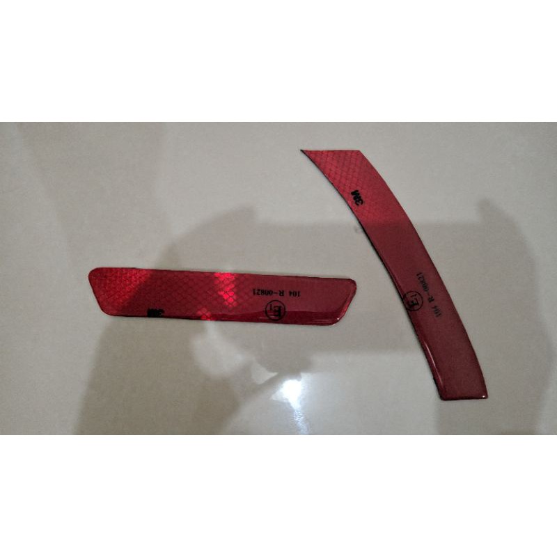 Dummy rear marker atau side marker belakang mata kucing bemper