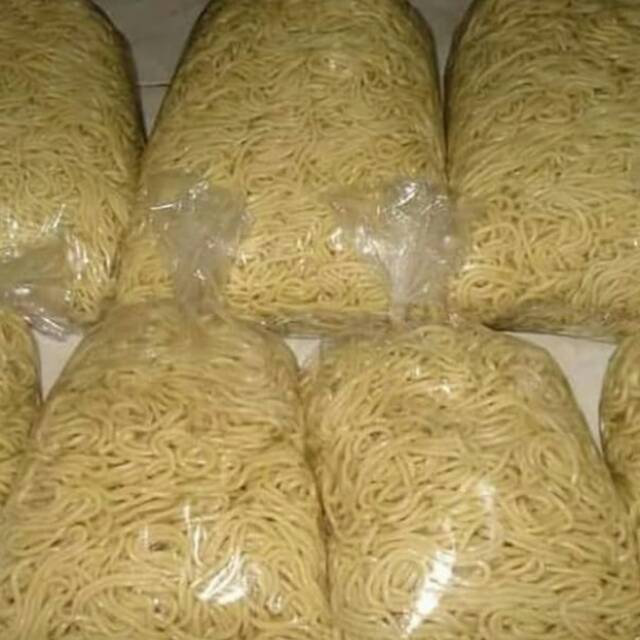 

Mie Terigu Mi Kuning Basah 500 gram