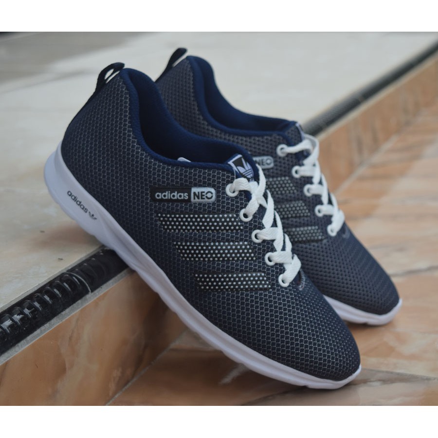 Sepatu Olahraga Adidas Neo Pria Navy