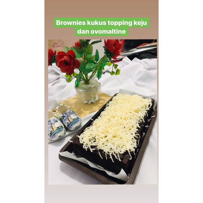 

brownies coklat topping ovomaltine+keju