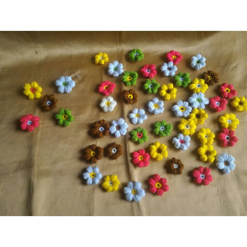 Bros bunga daisy / bros rajut