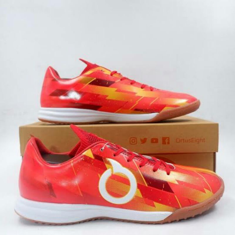 Sepatu Futsal ORTUSEIGHT Therion In Red