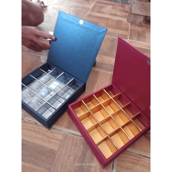 

khusus promo warna di kirim random - sagara box - hardbox sekat 16 - ukuran 3,5x3,5 tinggi 2,5 - kotak premium magnet