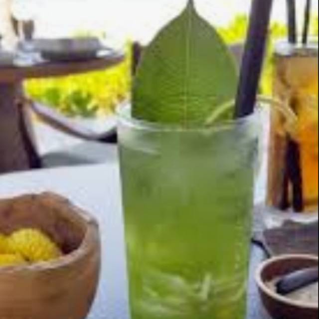 

Minuman jamu daun cemcem