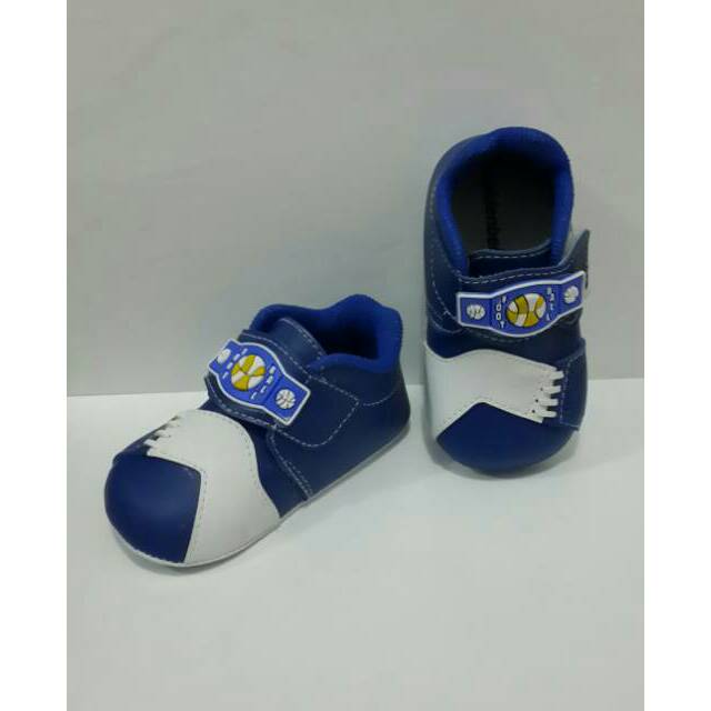 SEPATU BAYI PREWALKER FOOTBALL