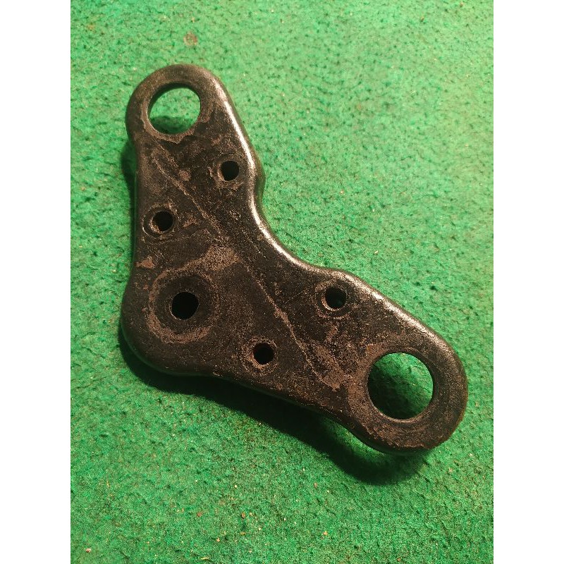 Segitiga atas suzuki a100 A7 belimbing original