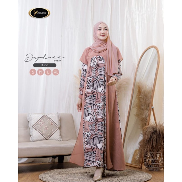 Daphnee dress by Yessana