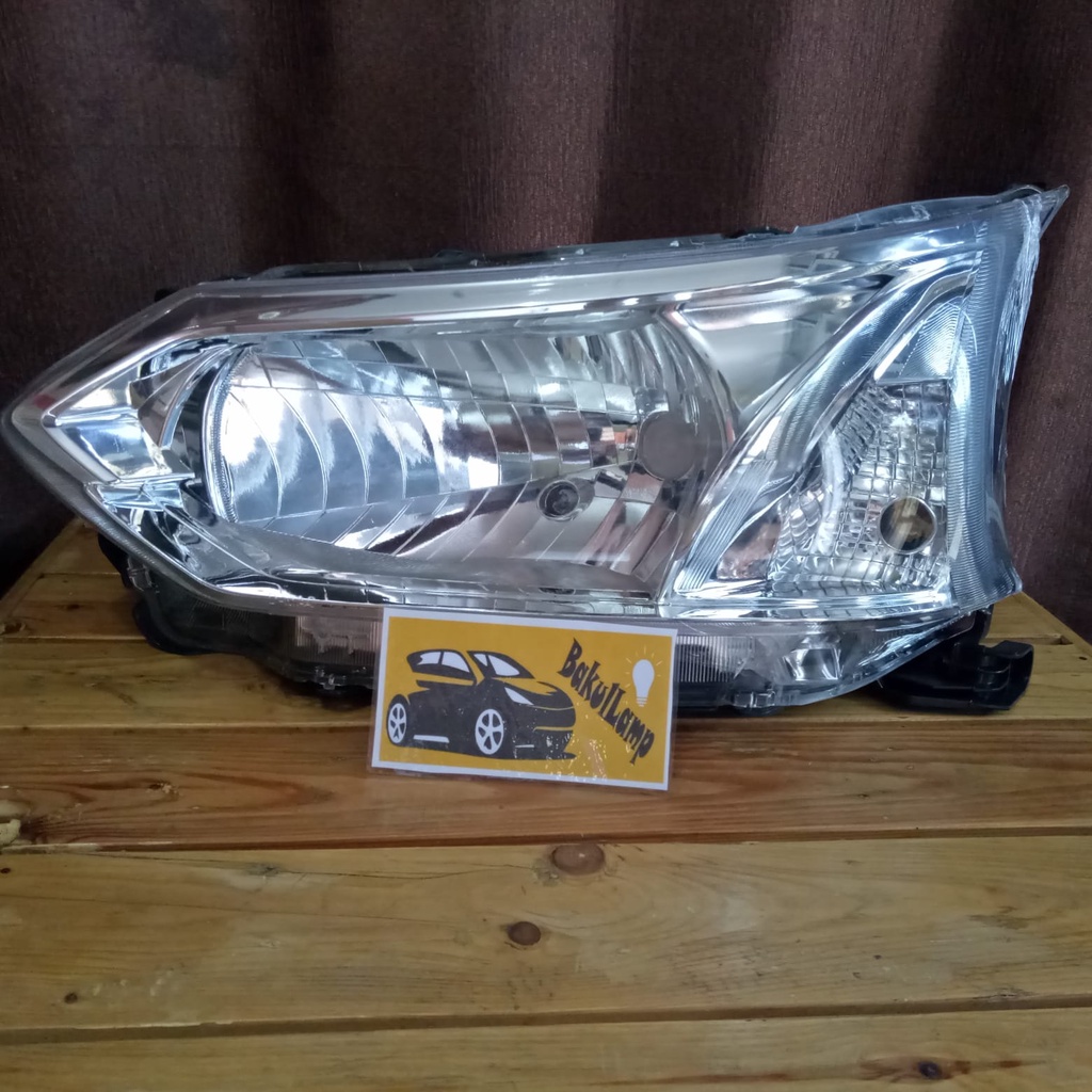 headlamp / lampu depan /lampu besar/AVANZA/XENIA 2015/2016/2017