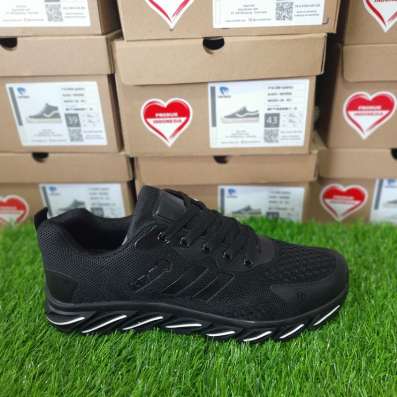 kdm/sepatu import/sneakers/fashion/cowo