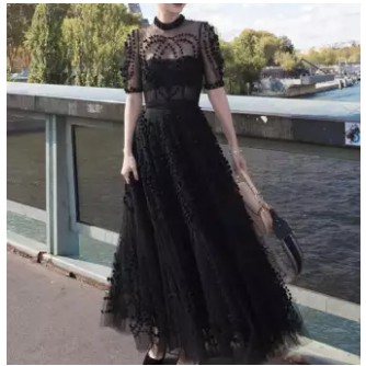 Gaun Pesta lengan pendek hitam Ball Gown