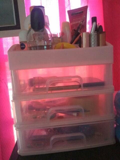 Rak Kosmetik Multifungsi Bahan Sangat Tebal