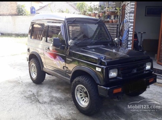 Karet Kaca Depan Suzuki Jimny Katana