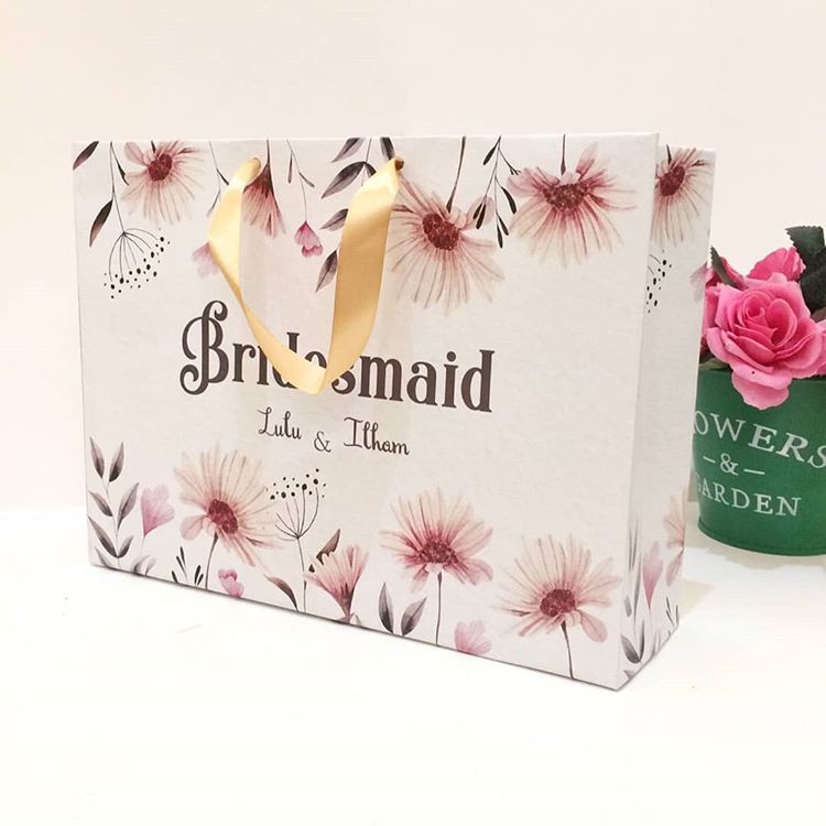 

Paperbag / Tas Kertas / Custom / Bridemaides/ Ulang Tahun / Nikahan / Lanscape