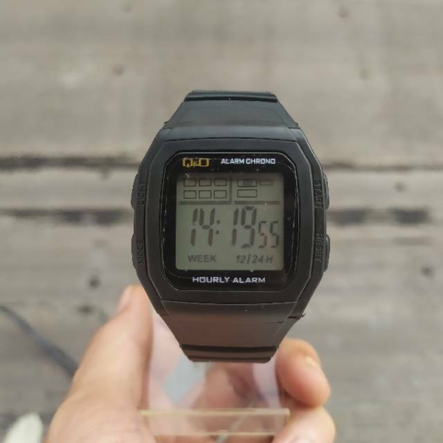 Jam tangan QQ QnQ sport bukan murah