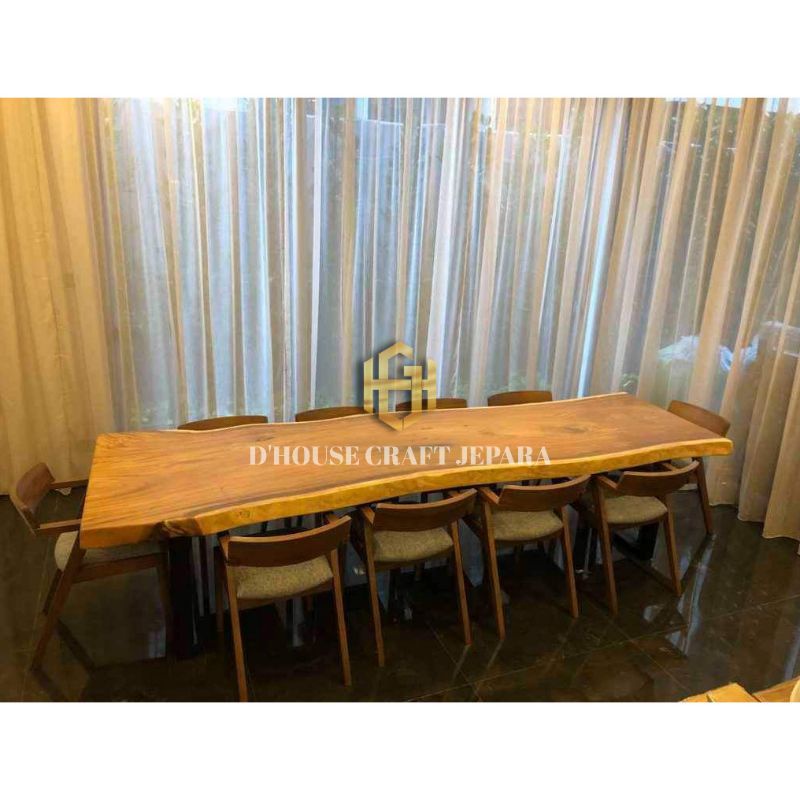 Set Meja Kursi Makan Kayu Trembesi ( Panjang Meja 3 Meter )