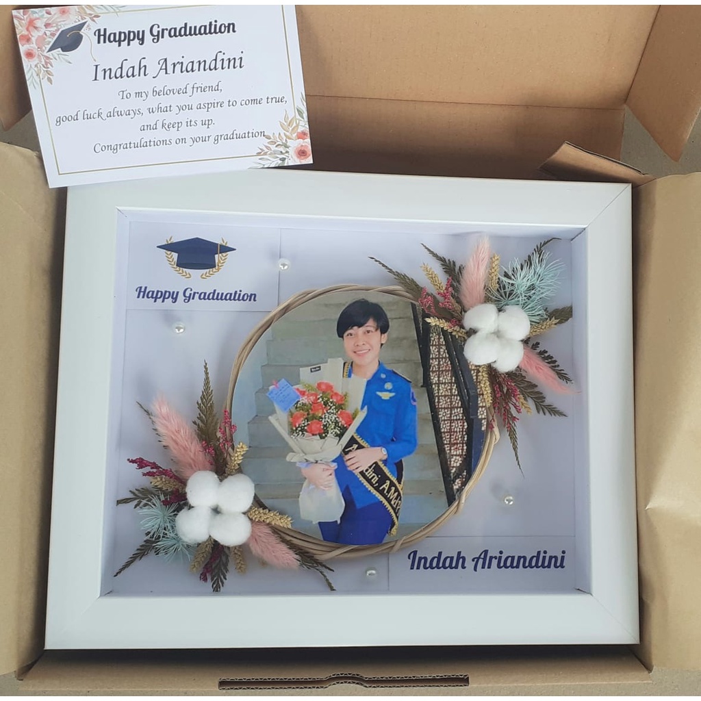 Frame 3D PBK Hisan Bunga Kering Wedding Gift Hampers Murah Graduation Ulang Tahun Kelulusan Teman