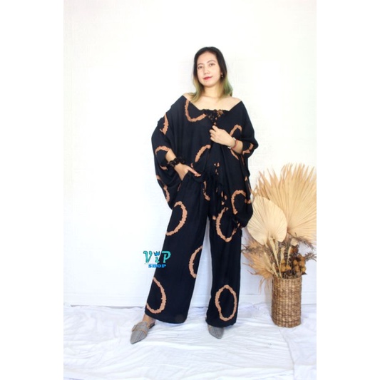 Set Outer Cardigan dan Kulot Tiedye Bali Lilit bohemian-Shibori hitam