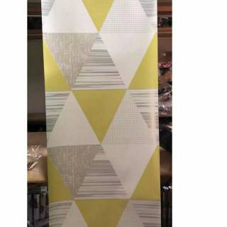  Wallpaper  Dinding Motif Segitiga Hijau  Banana 10m x 45cm 