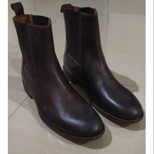Chelsea boots