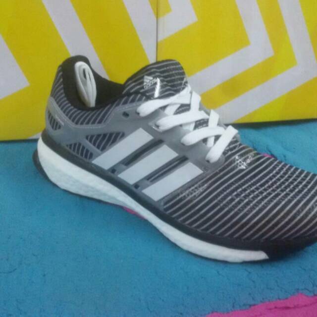 Sepatu adidas ultra boost running pria original vietnam