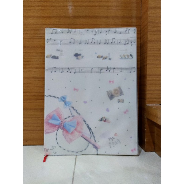 

Notebook tema musik Korea