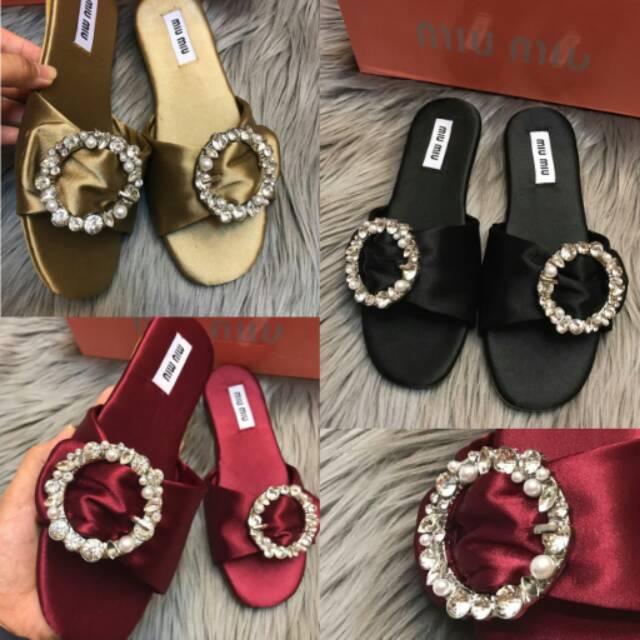 SANDAL FLAT MIUMIU/ SENDAL MIU MIU FLAT