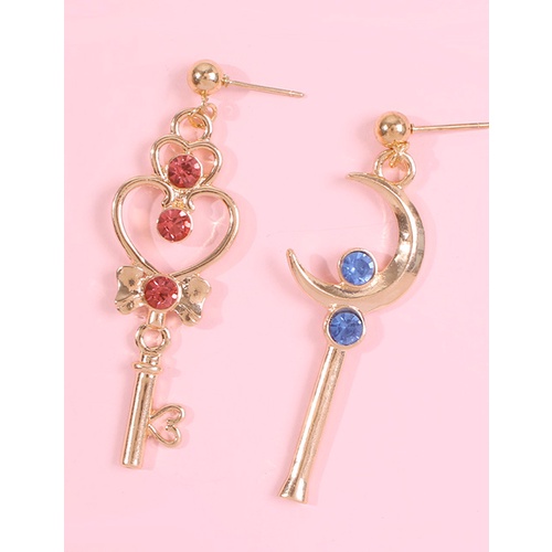 LRC Anting Tusuk Fashion Golden Heart Key Stud Earrings With Alloy Diamonds K01404