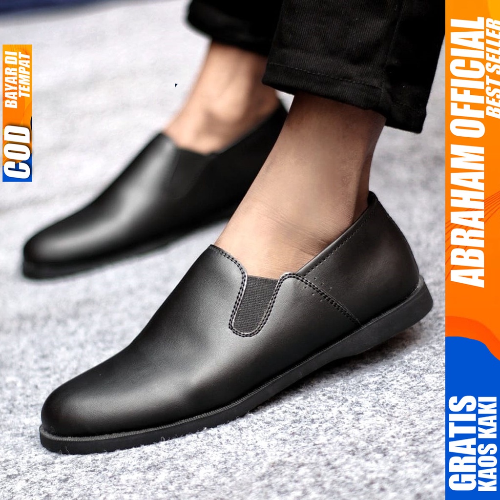 Sepatu Casual Pria Slip On Slop Selop Pansus Santai Kulit Pu Kerja Kantor Kulit Kondangan Hitam Polos Fashion shoes Terbaru Original Murah Kekinian Cowok POLAS ABRAHAM