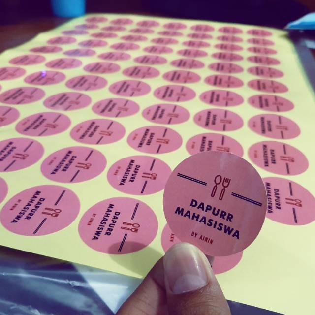 

Sticker Mirror/Chromo + Cutting + Laminasi Doff/Glossy