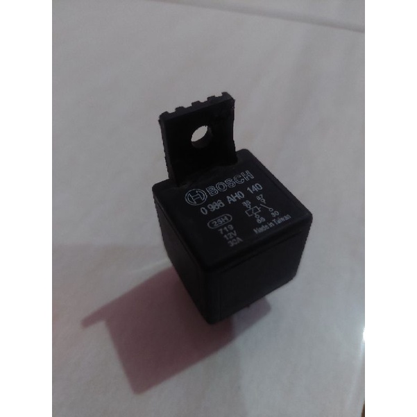 Relay Bosch